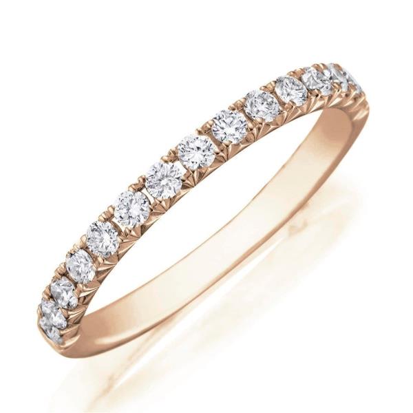 15-Stone Round Pavé Diamond Wedding Band with Fishtail Detail – 0.45 cttw