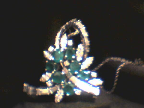 18KW Emerald ||| D 1.75 CT Pin/Pend ||| Asso AWN0379