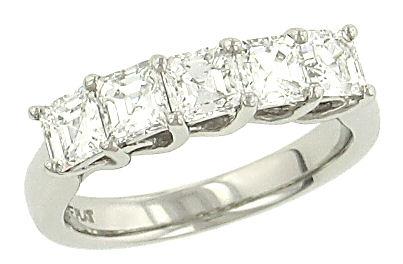 Ladies Diamond Band |||  5 Stone Asscher Cut Trellis 1.60cttw ||| Metal: Platinum ||| Size: 3 MM (W) ||| Diamond Wght: 1.60  ||| Color: FG ||| Clarity: SIVS ||| 95132