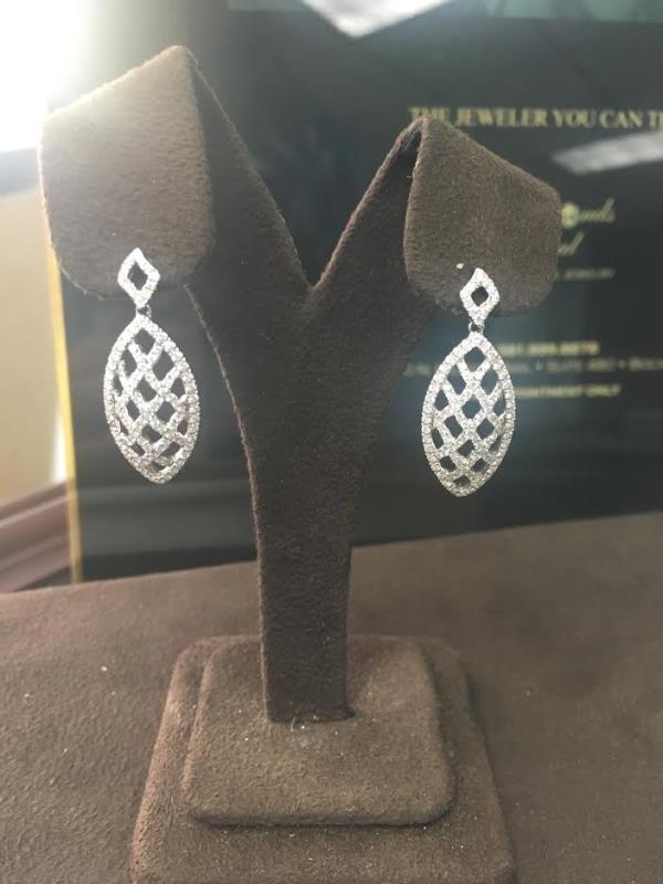 18K Gold Criss Cross Diamond Dangle Earrings 1.10cttw