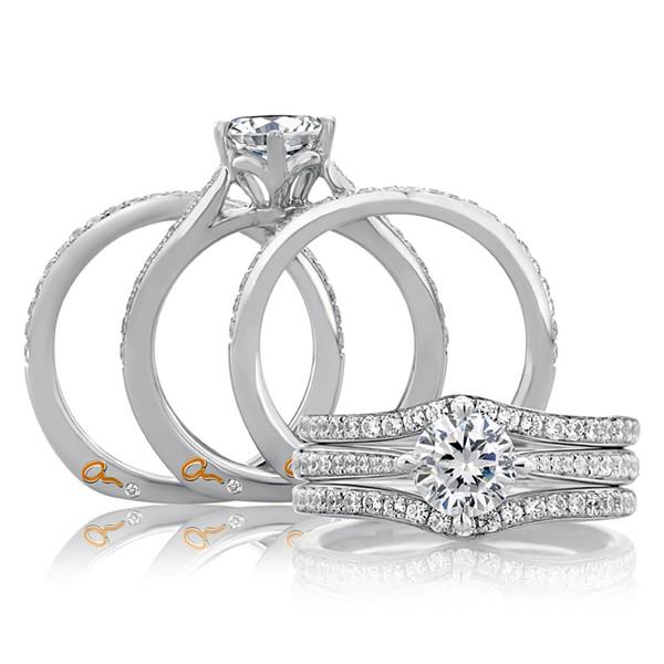 Pavé Diamond Engagement Ring in 18K White Gold with 0.17 ct Total Diamond Weight