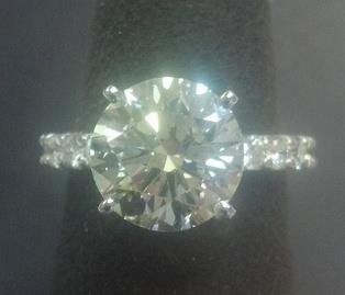 18K White Gold Round Brilliant Cut Diamond Engagement Ring 4.65cttw