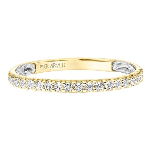 19-Stone Round Shared-Prong Diamond Wedding Band with Scroll Engraved Inlay in 14K White Gold – 0.25 cttw